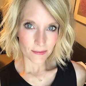 Meet your Posher, Carrie